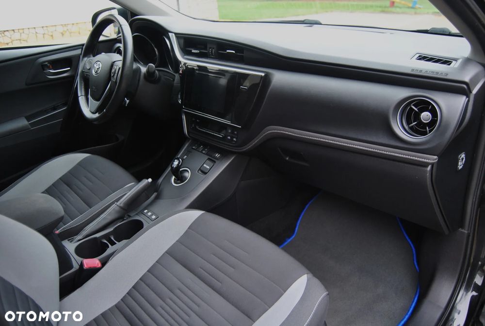 Toyota Auris 1.8 HSD Luna - 7