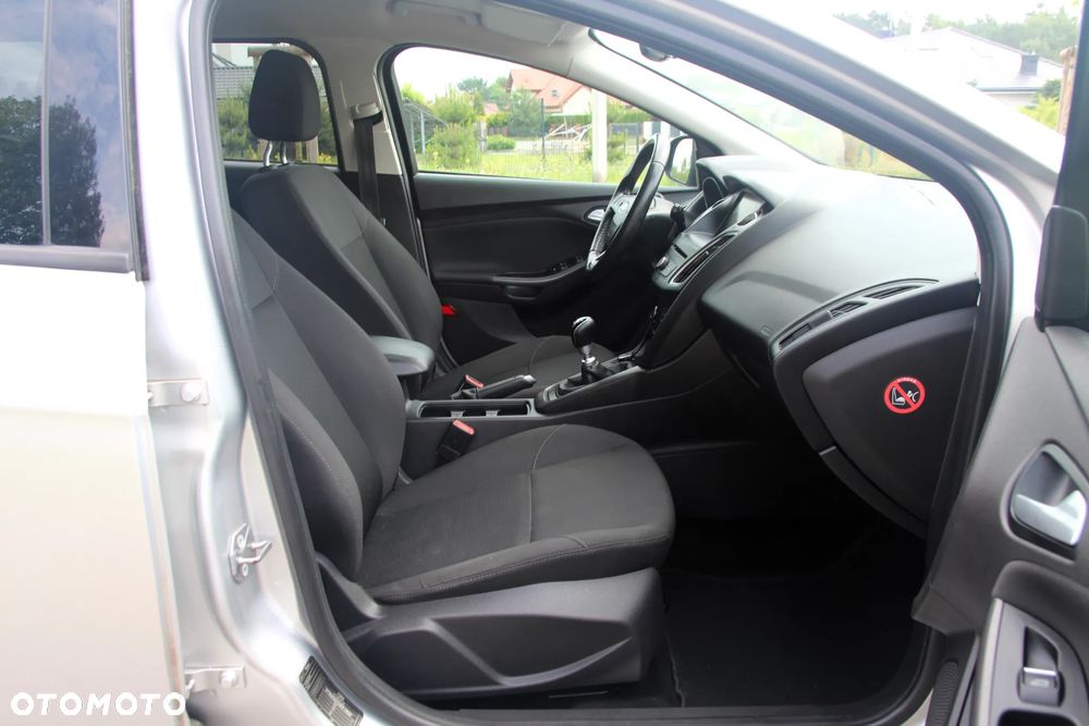 Ford Focus 1.6 TDCi DPF Start-Stopp-System Business - 16