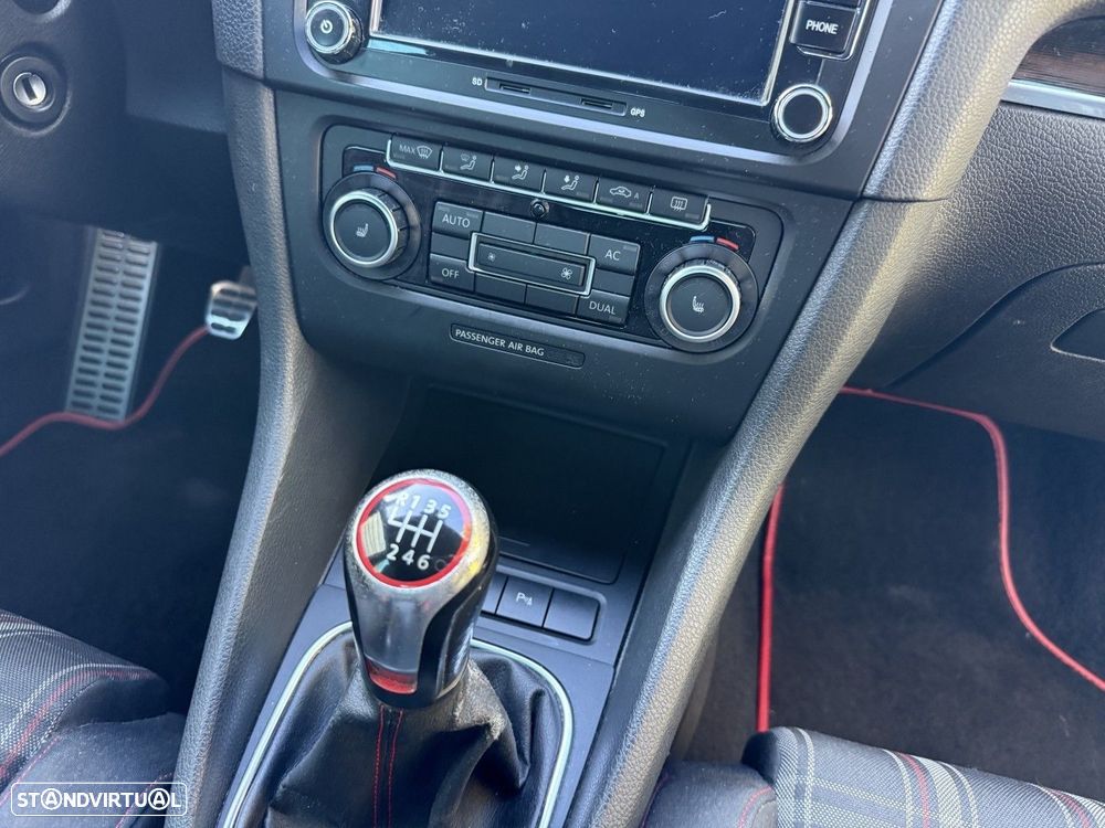 VW Golf 2.0 GTI - 31