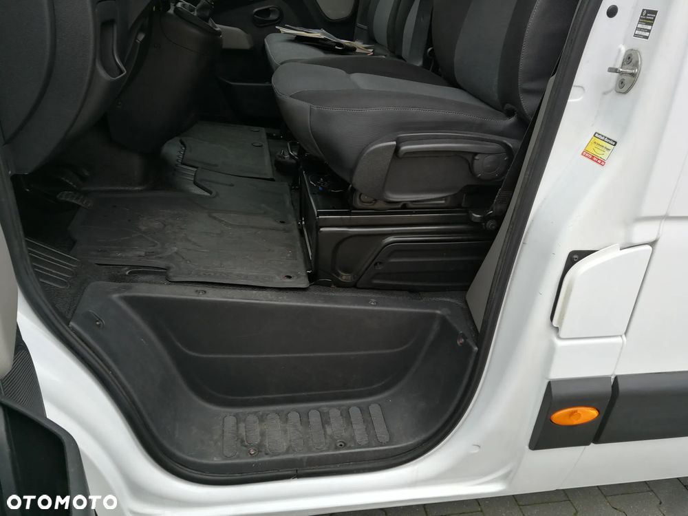 Renault Master - 15