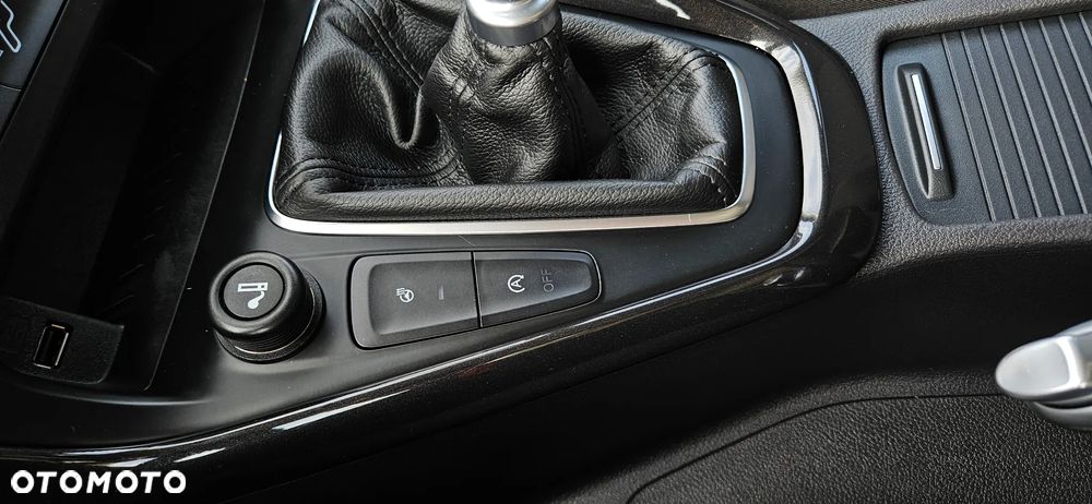 Ford Focus 2.0 TDCi Titanium ASS - 12
