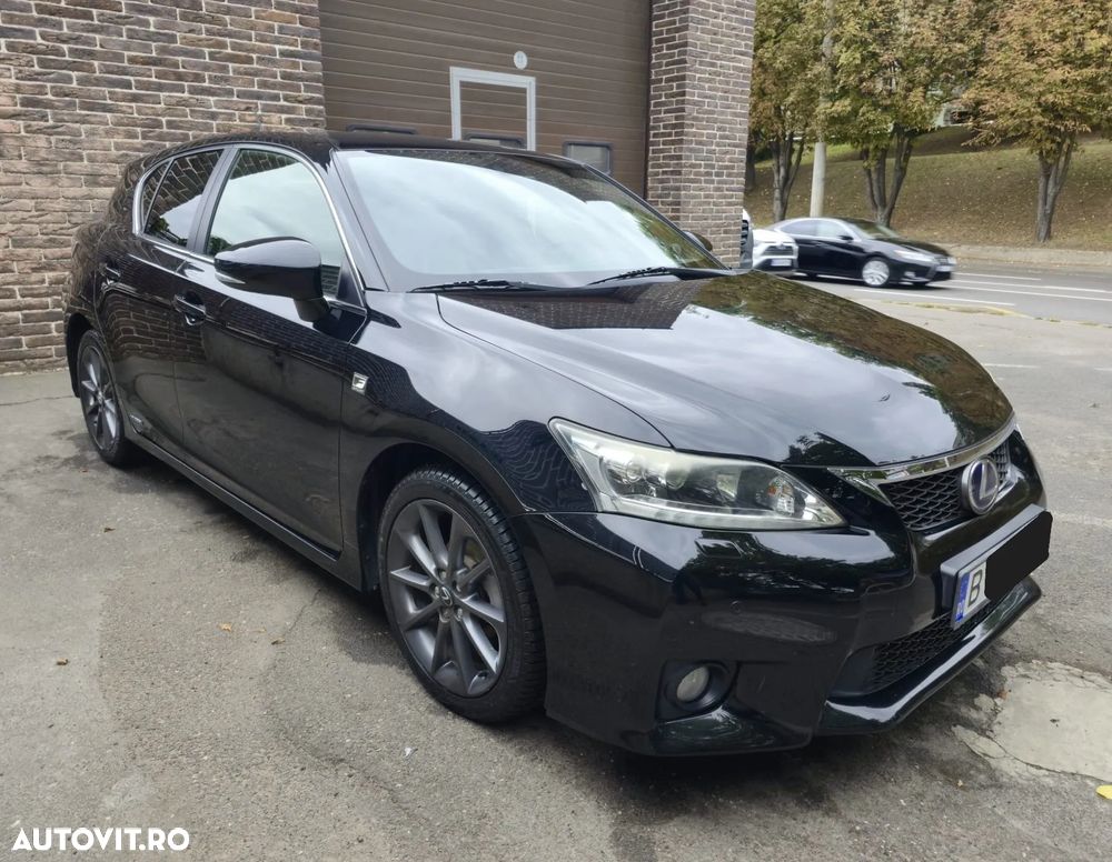Lexus CT - 5