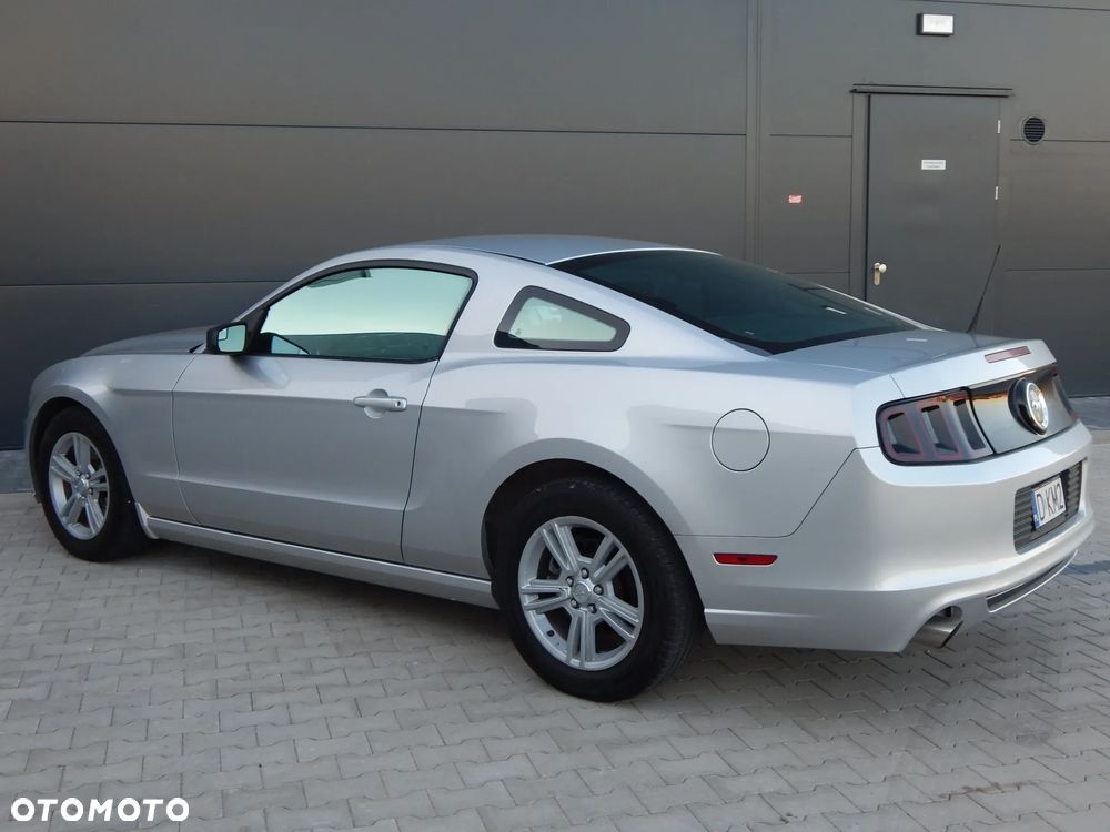 Ford Mustang 3.7 V6 Premium - 3