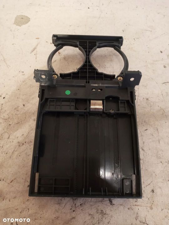 UCHWYT NA NAPOJE NISSAAN ALMERA N16 - 4