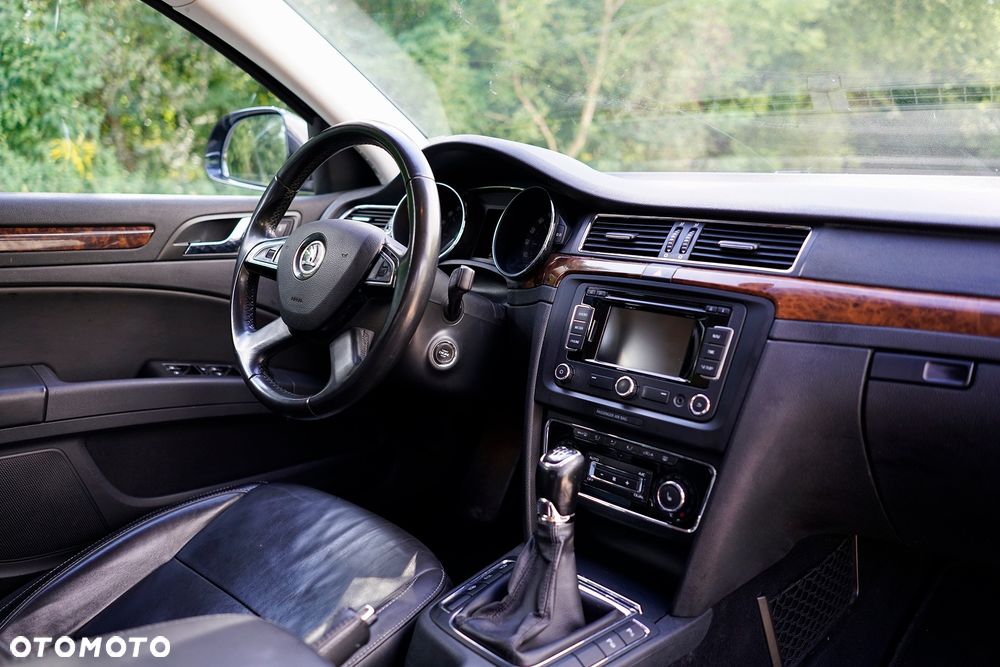 Skoda Superb 2.0 TDI Elegance - 16