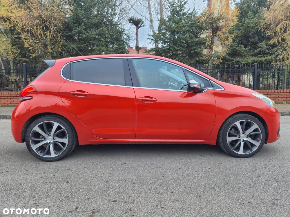 Peugeot 208 - 15