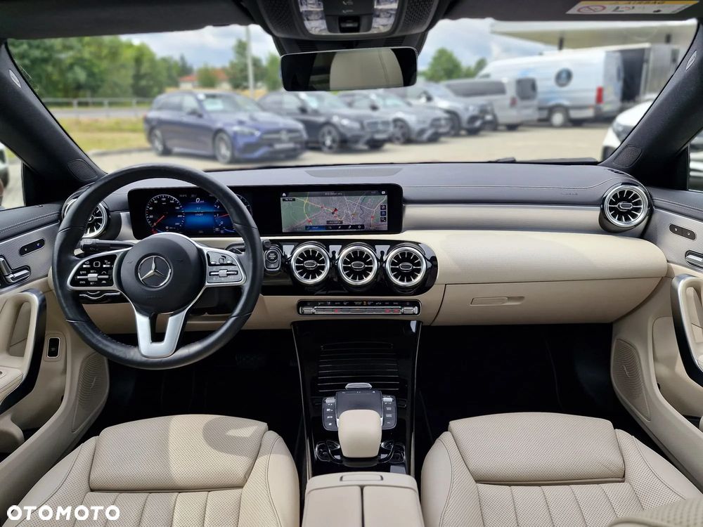 Mercedes-Benz CLA 200 Progressive 7G-DCT - 10