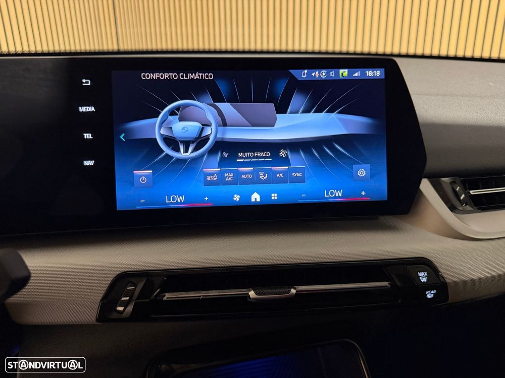 BMW iX2 eDrive20 - 27