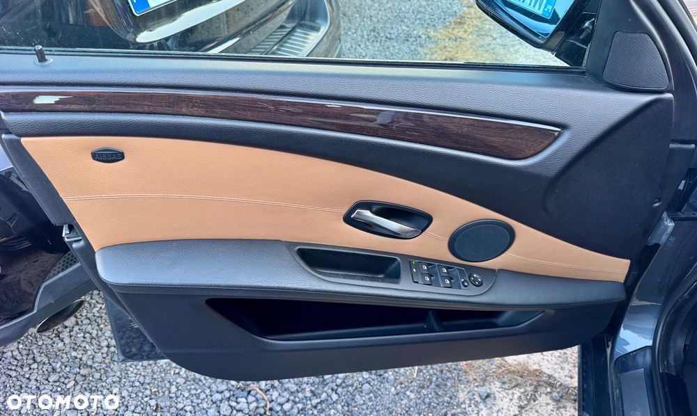 BMW Seria 5 530i Edition Exclusive - 16