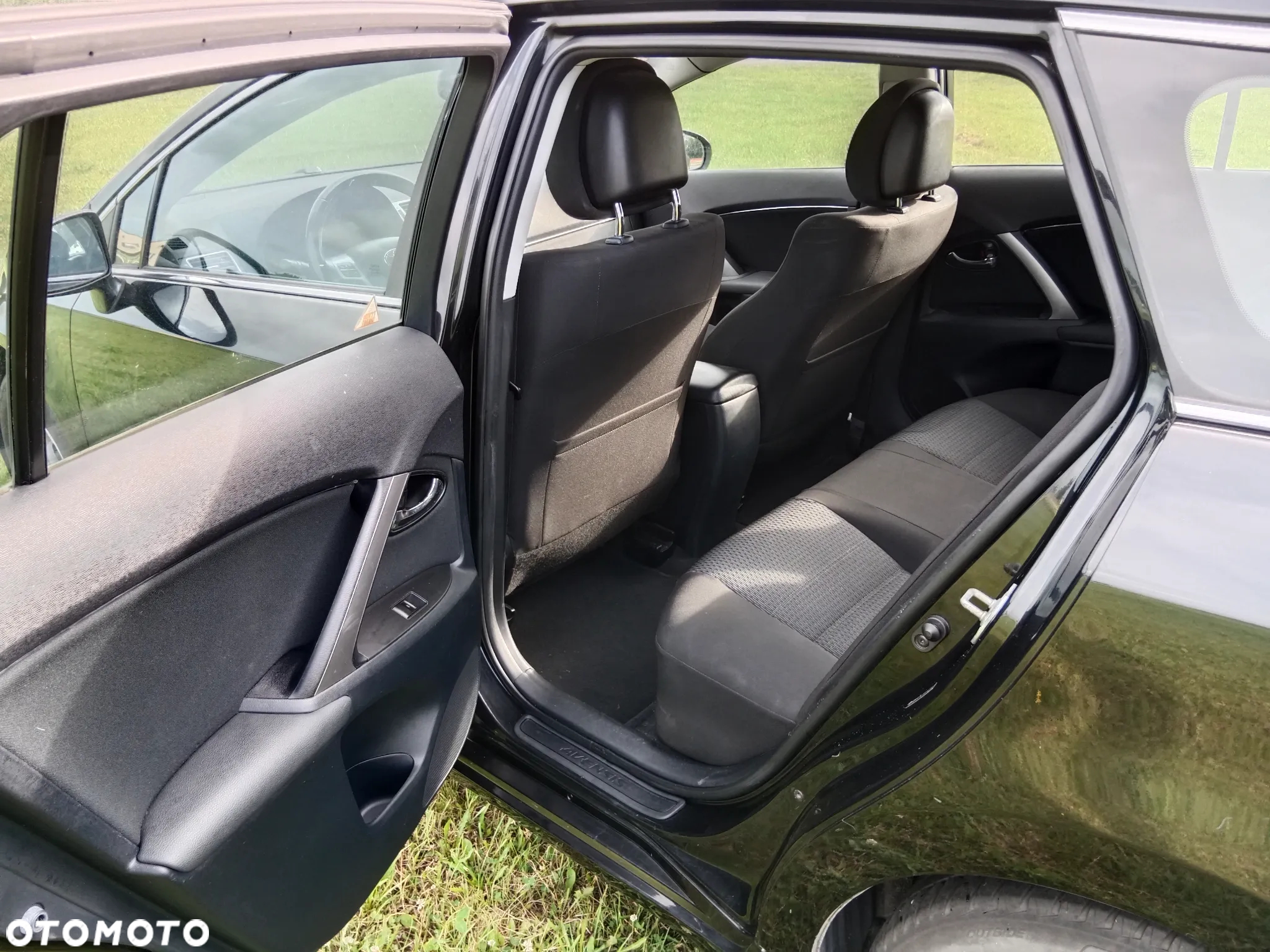 Toyota Avensis 1.8 Premium - 8