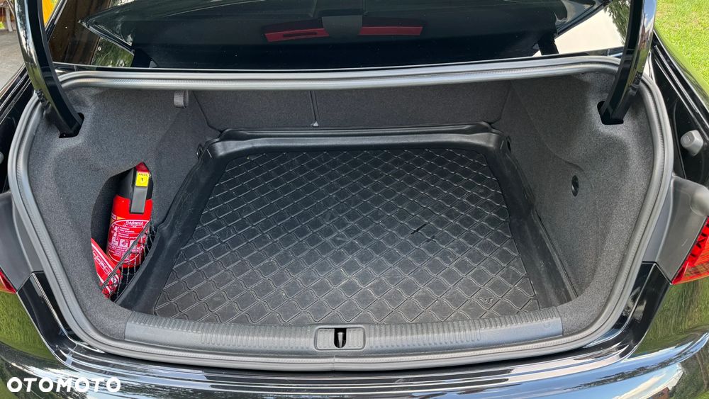 Audi A3 Limousine 35 TFSI S tronic - 12