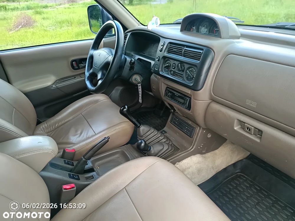 Mitsubishi Pajero - 8