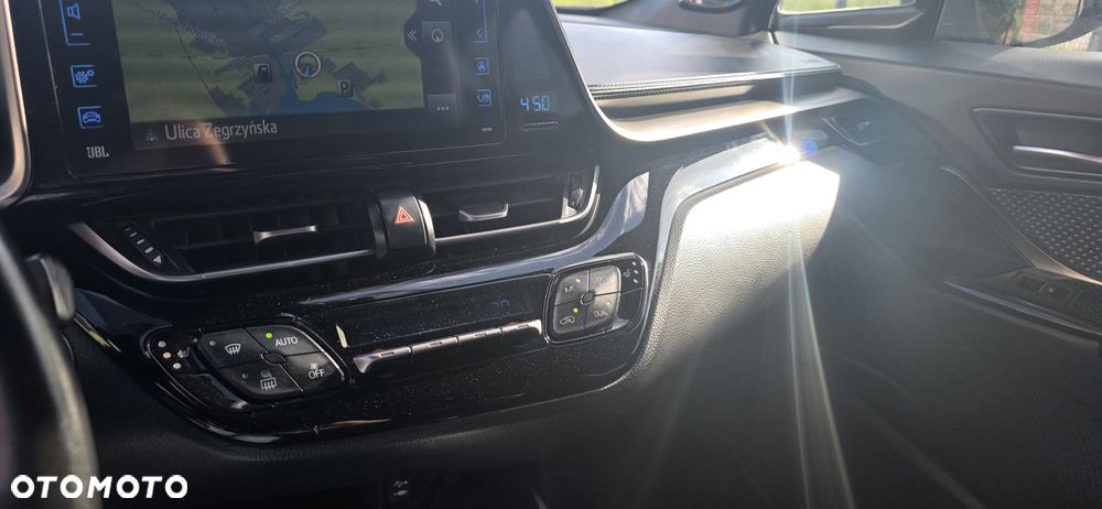 Toyota C-HR - 14