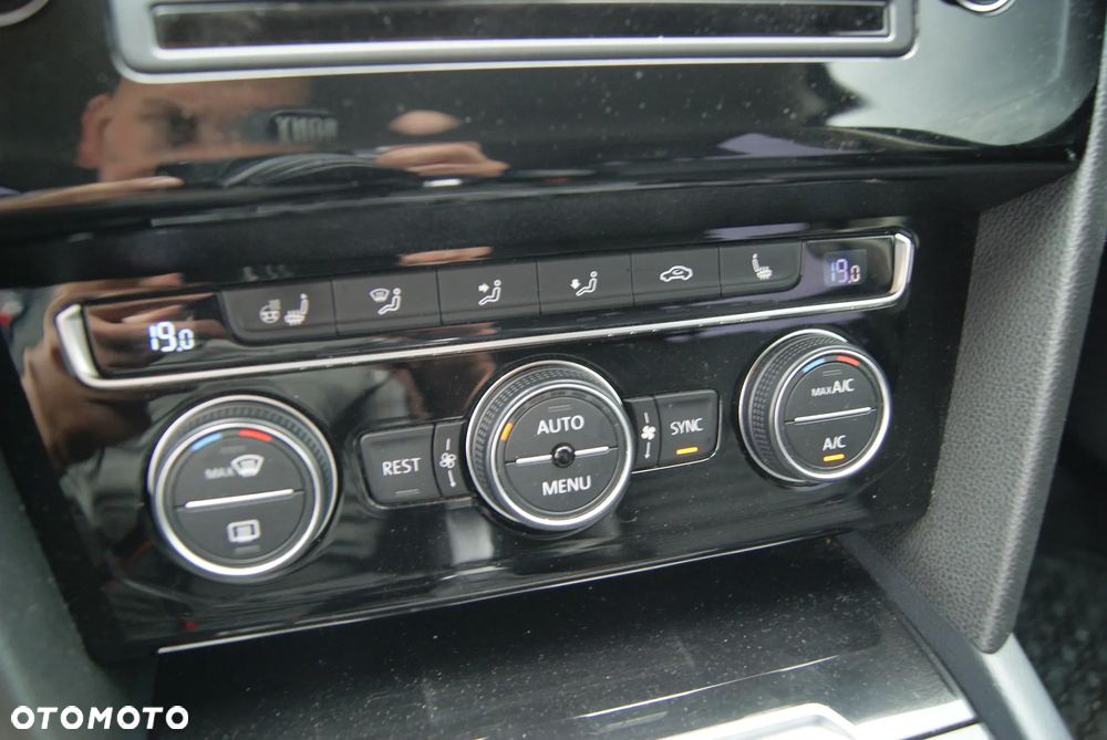 Volkswagen Passat 2.0 TDI (BlueMotion Technology) DSG Highline - 28