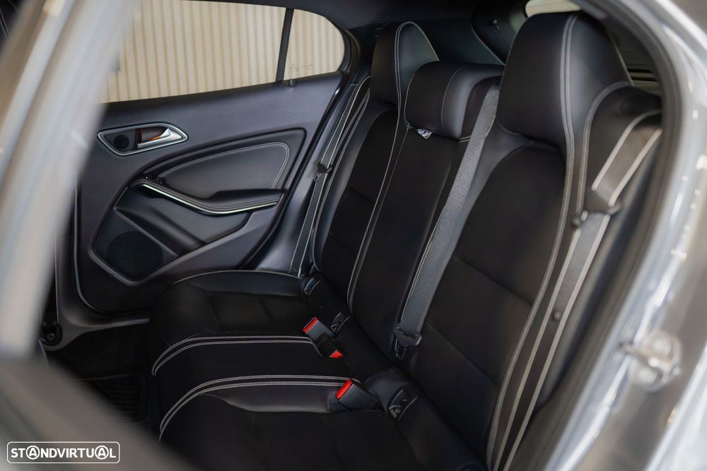 Mercedes-Benz GLA 200 - 19