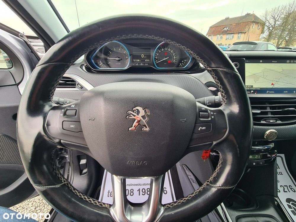 Peugeot 2008 1.2 Pure Tech GPF Allure S&S - 21