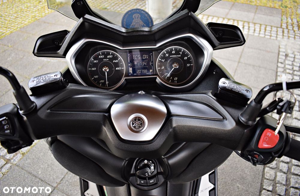 Yamaha X-max - 6