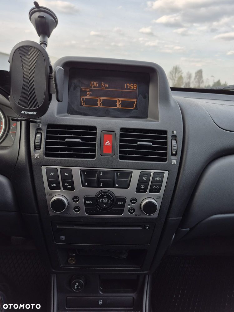 Nissan Almera 1.5 acenta PLUS - 15