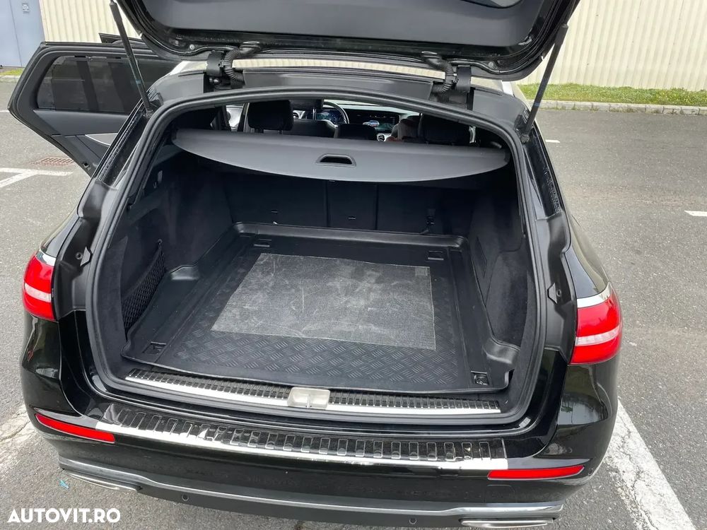 Mercedes-Benz E 200 4Matic T 9G-TRONIC Avantgarde - 16