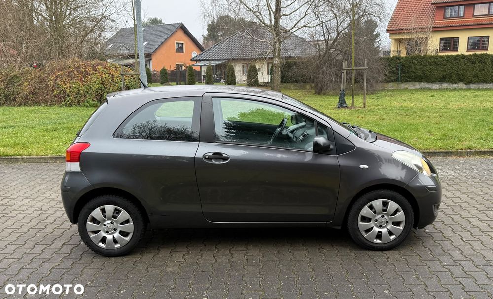 Toyota Yaris 1.33 VVT-i Executive - 7