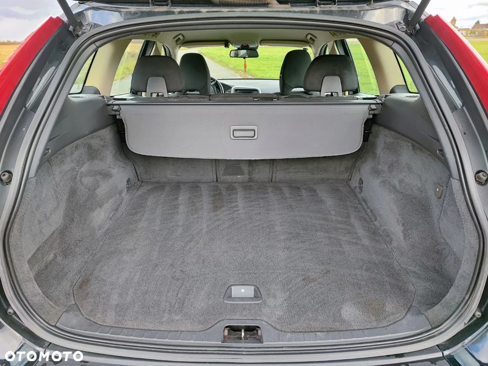 Volvo XC 60 D3 AWD Momentum - 11