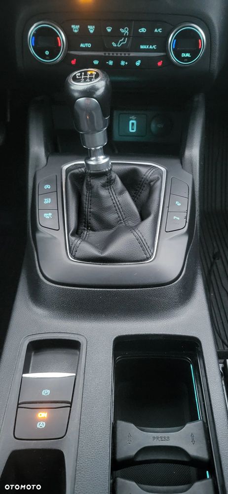 Ford Focus 1.5 EcoBlue SCR Connected - 19