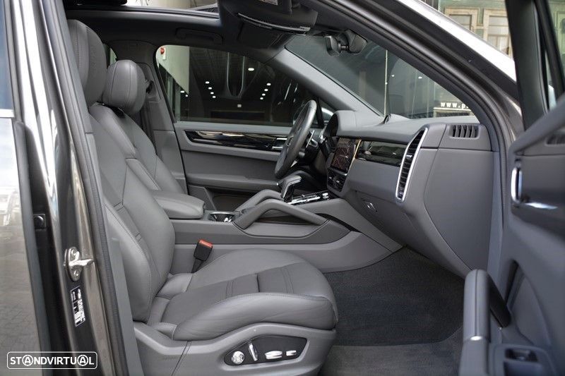 Porsche Cayenne E-Hybrid - 27