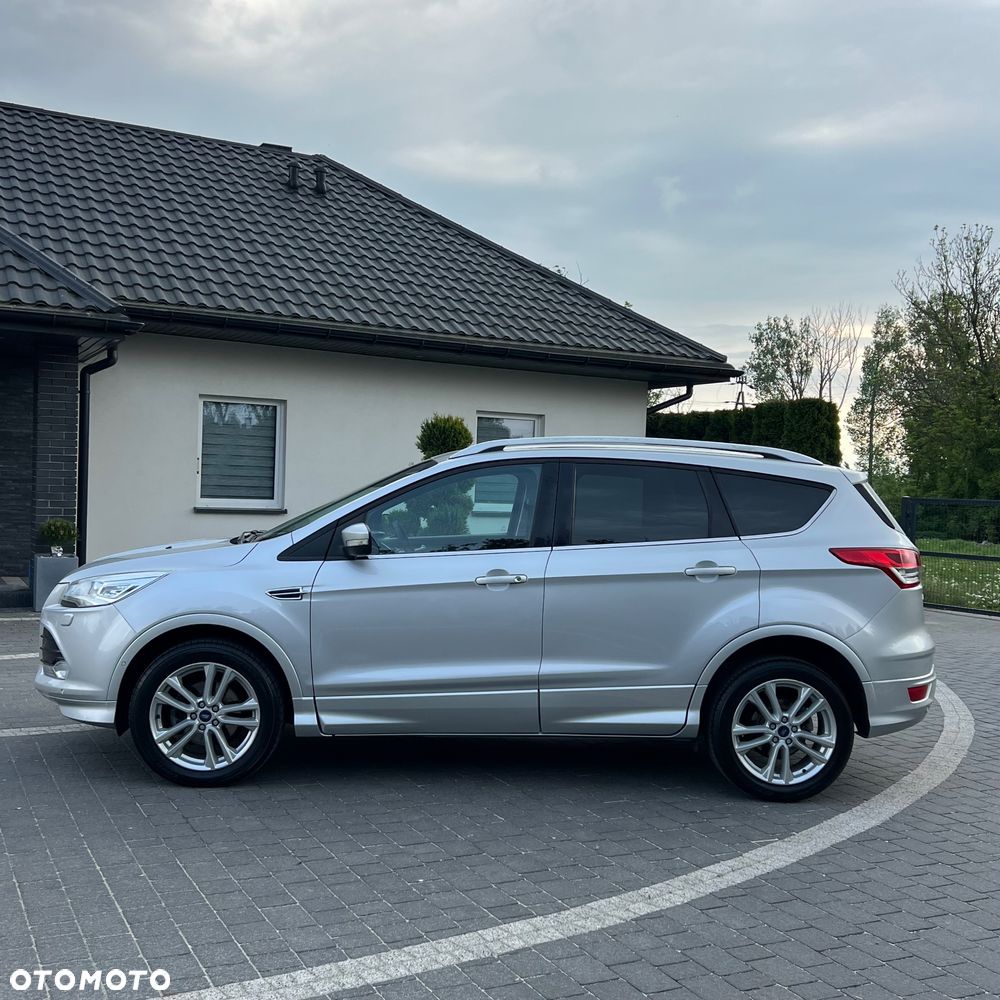 Ford Kuga 1.5 EcoBoost 2x4 Titanium - 5