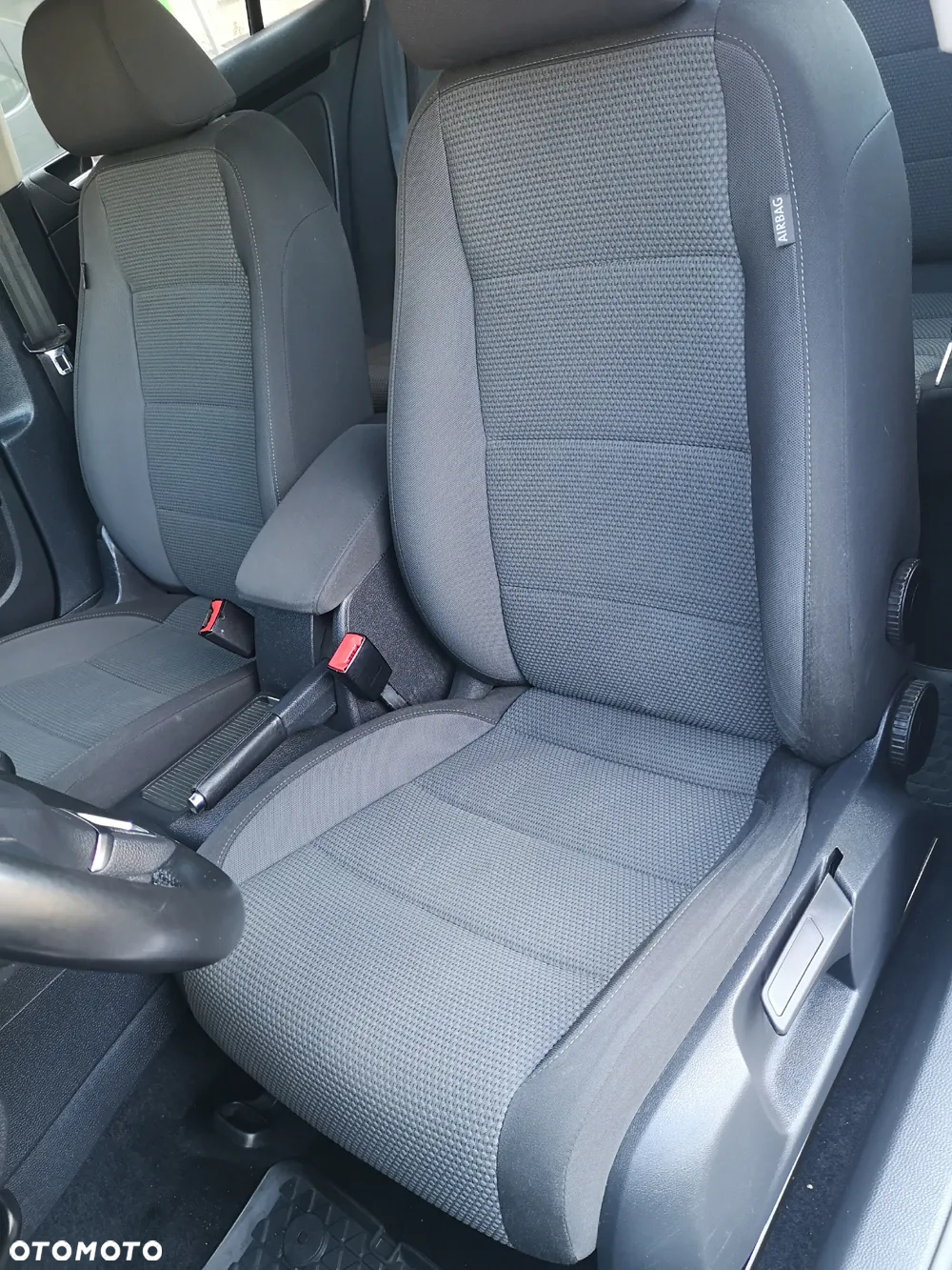 Volkswagen Golf VI 1.6 TDI Comfortline - 19