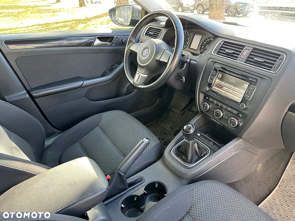Volkswagen Jetta 1.4 TSI Comfortline - 16