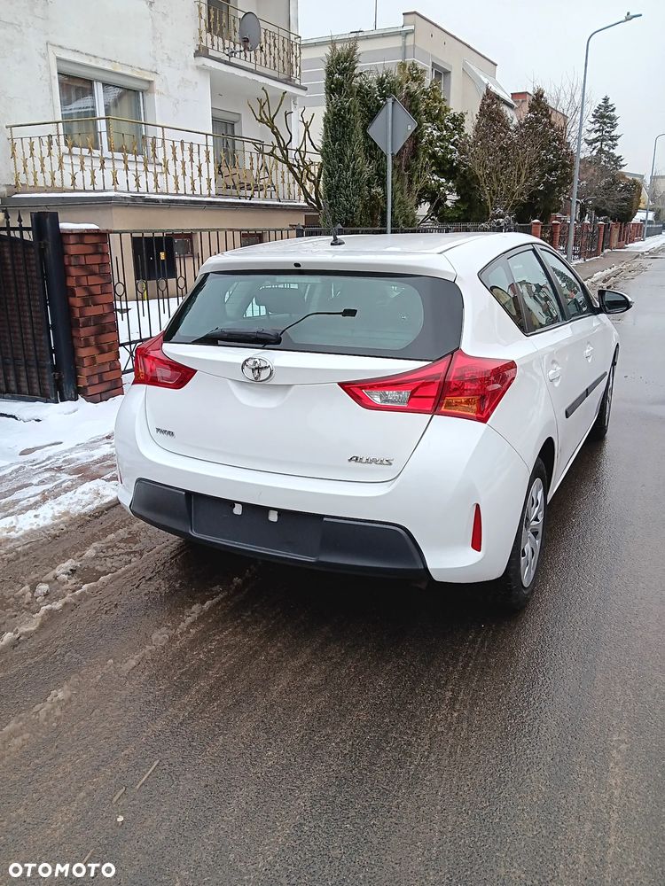 Toyota Auris - 2