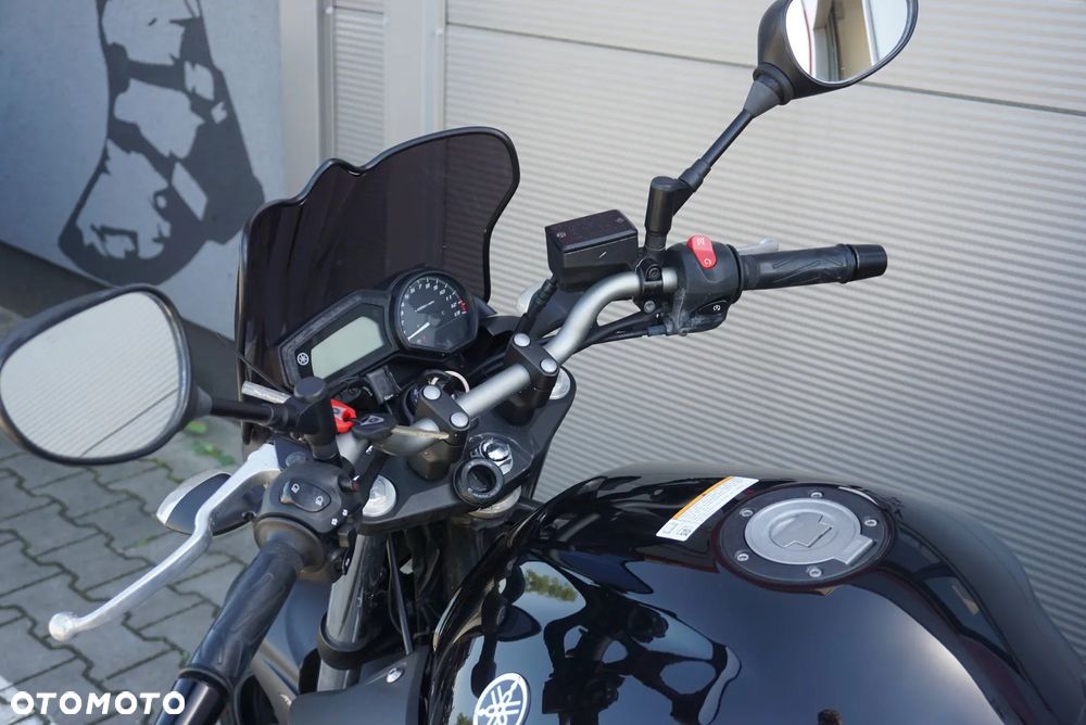 Yamaha XJ - 16