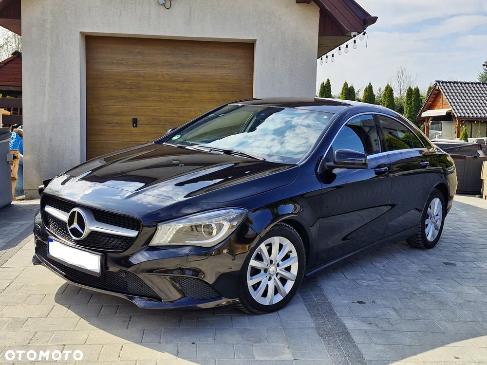 Mercedes-Benz CLA 180 Urban - 1