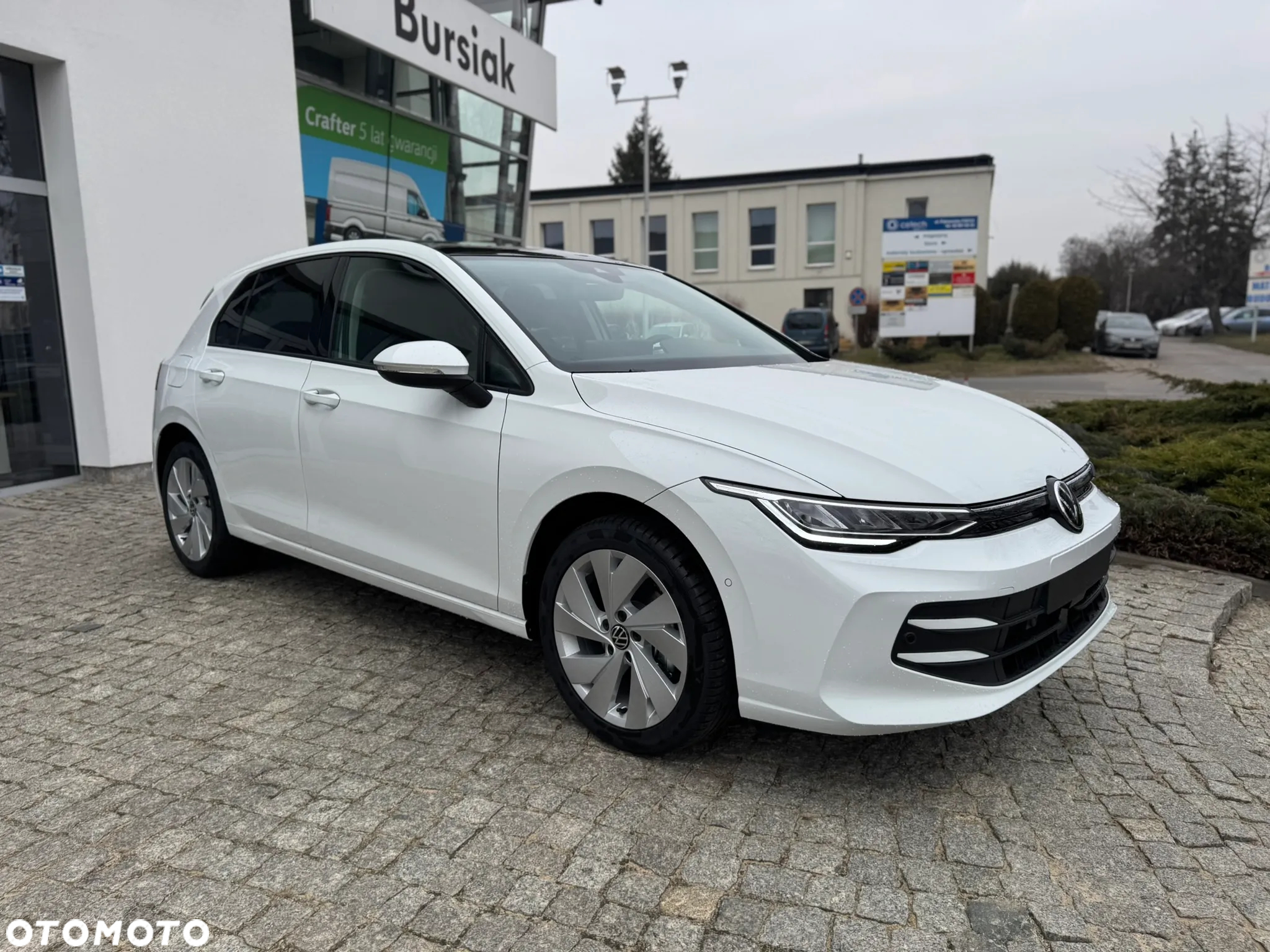 Volkswagen Golf 1.5 eTSI OPF DSG Life - 3