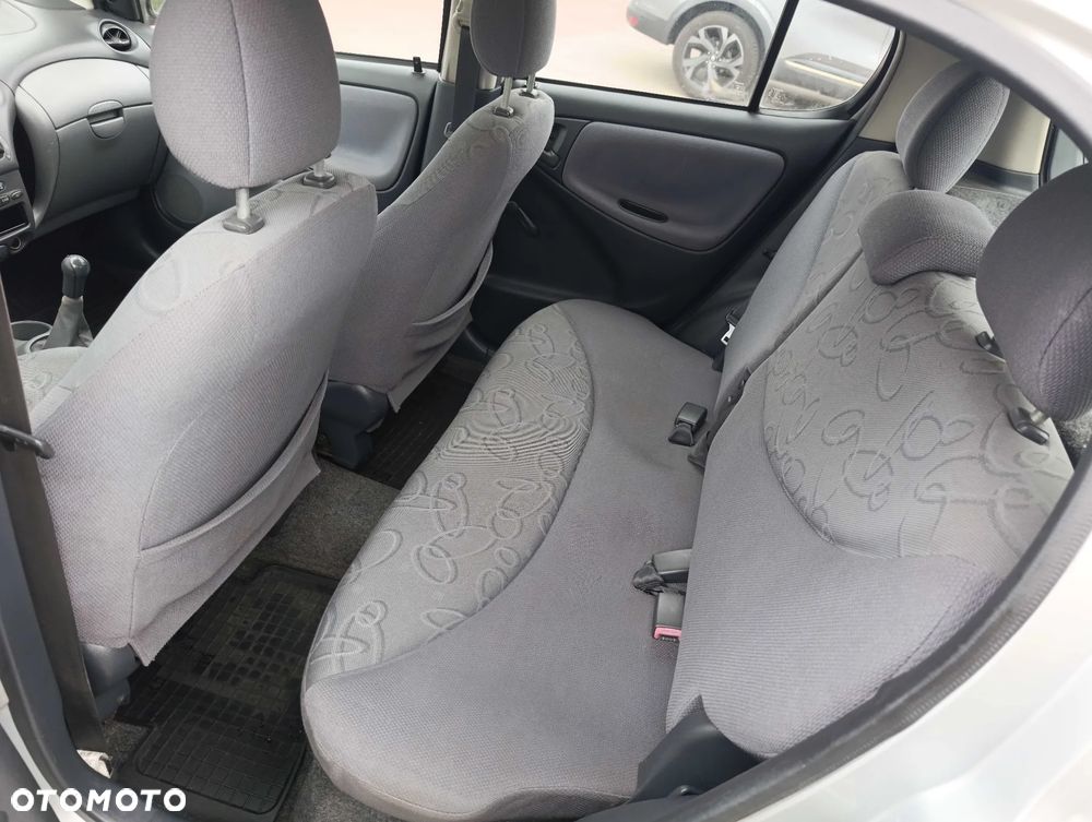 Toyota Yaris 1.3 Luna - 14
