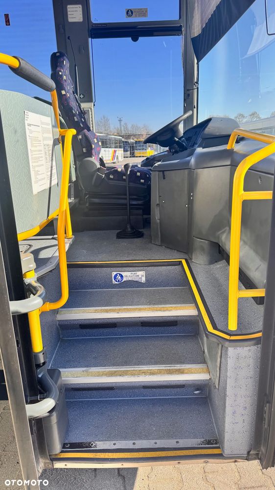 Mercedes-Benz Intouro / Euro 5/ Manual / 63 miejsc / mały przebieg / Cena: 99000 zł netto - 17