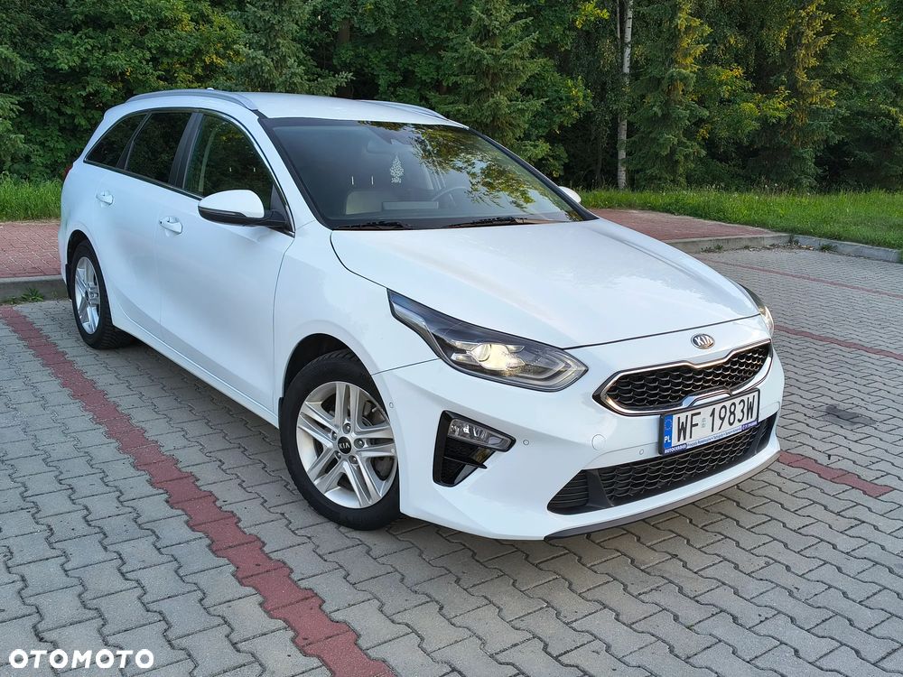 Kia Ceed 1.6 CRDi mHEV L Business Line - 1