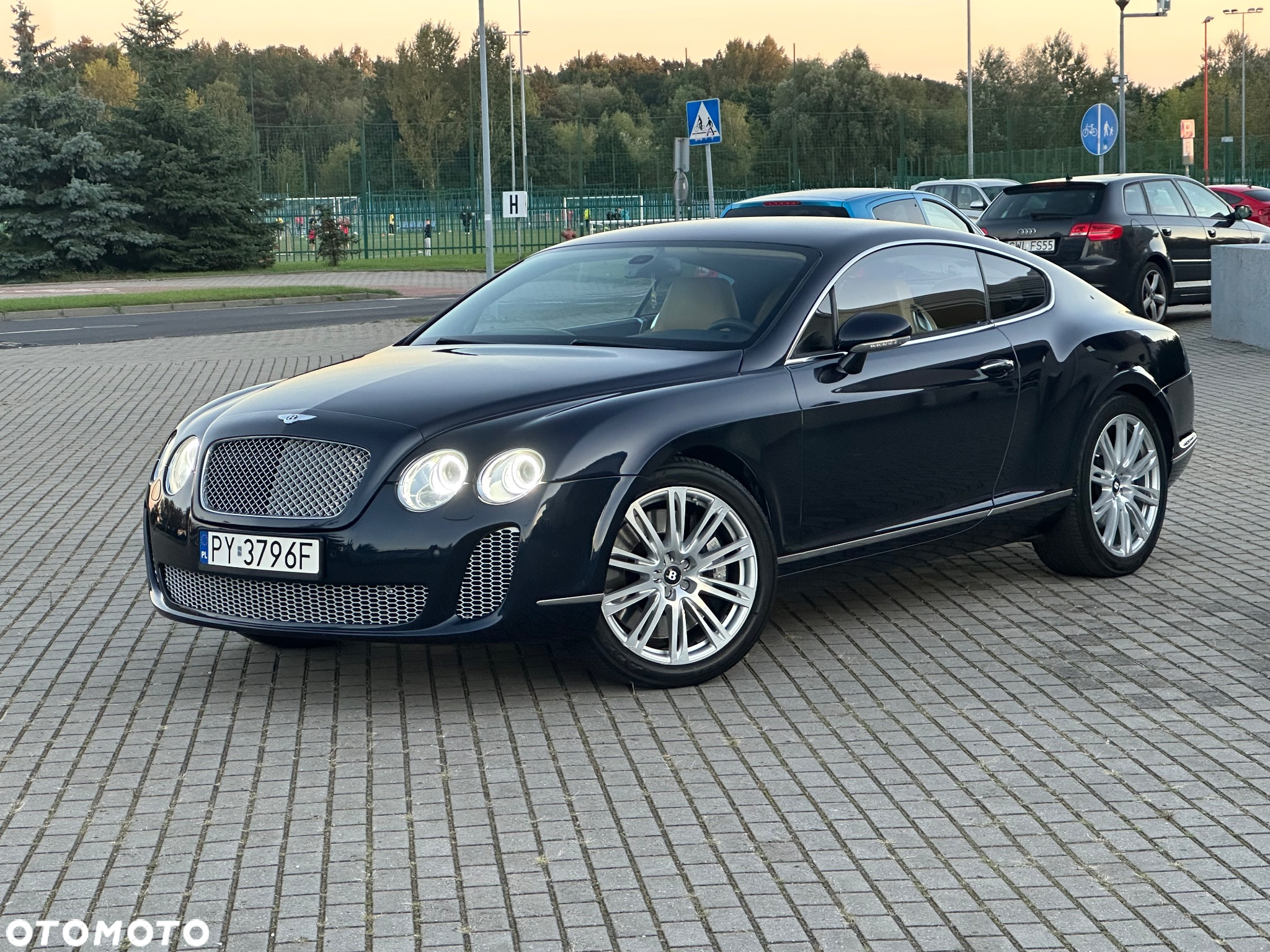 Bentley Continental GT Standard - 5