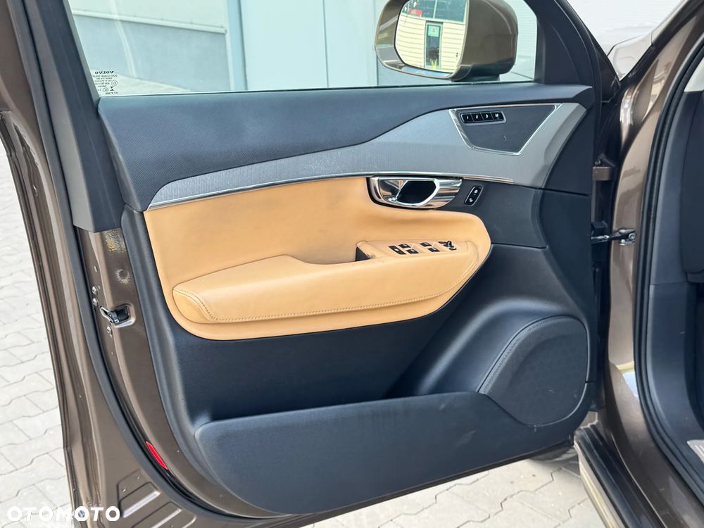 Volvo XC 90 D5 AWD Inscription - 27