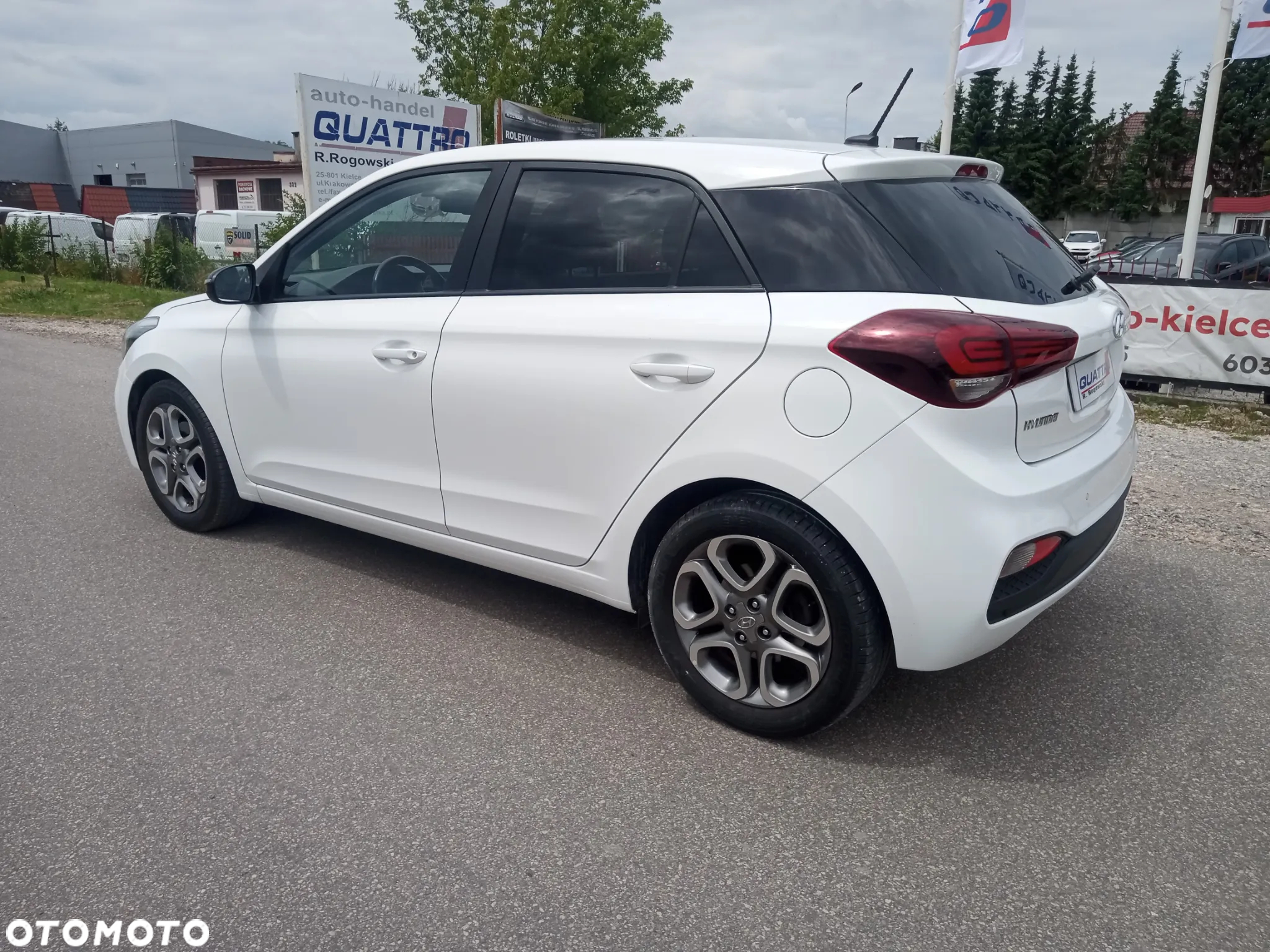Hyundai i20 - 12