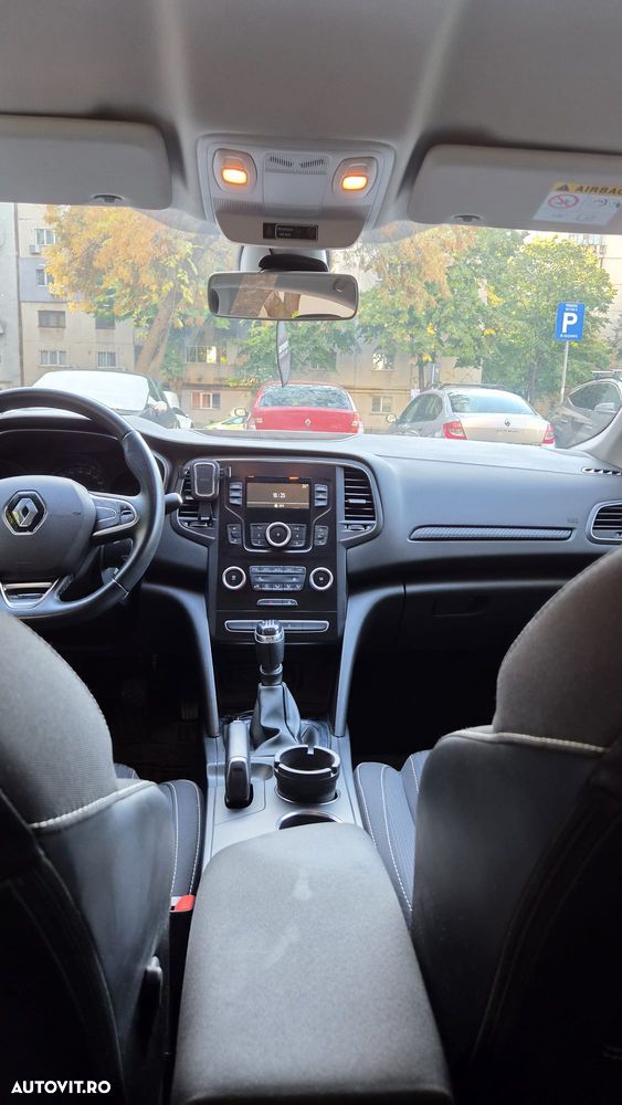 Renault Megane 2018 photo 5