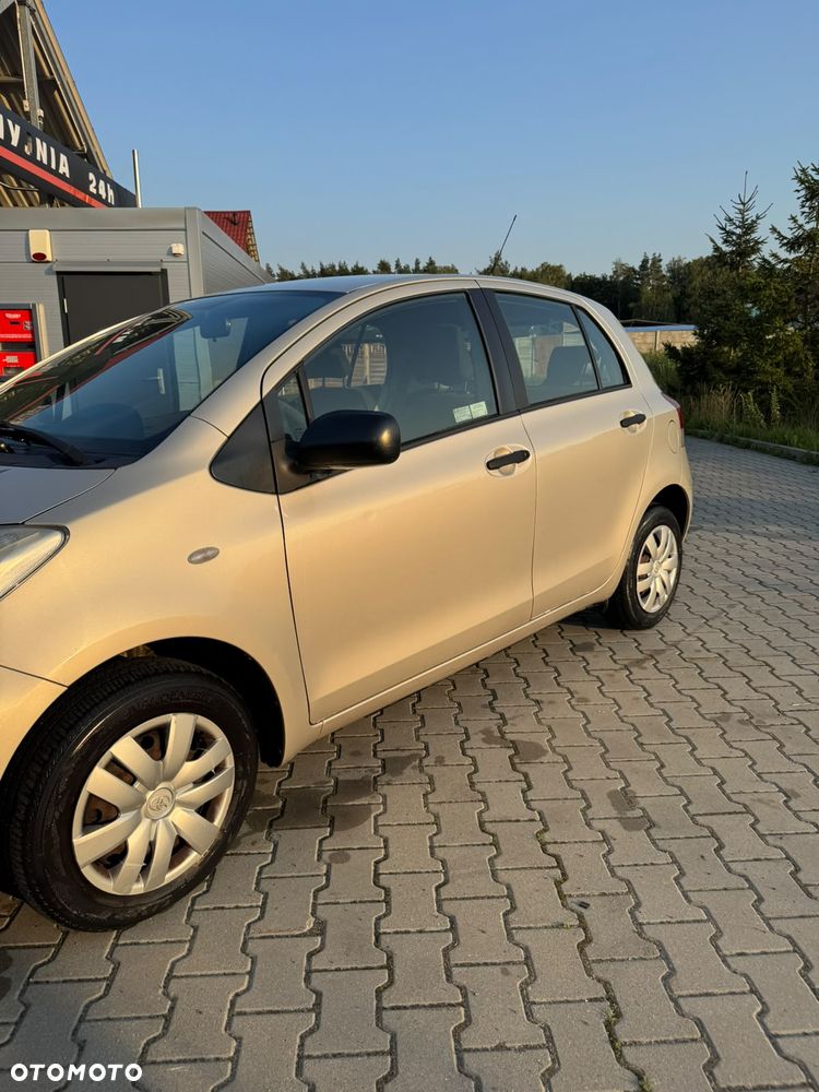 Toyota Yaris 1.0 Luna A/C - 8