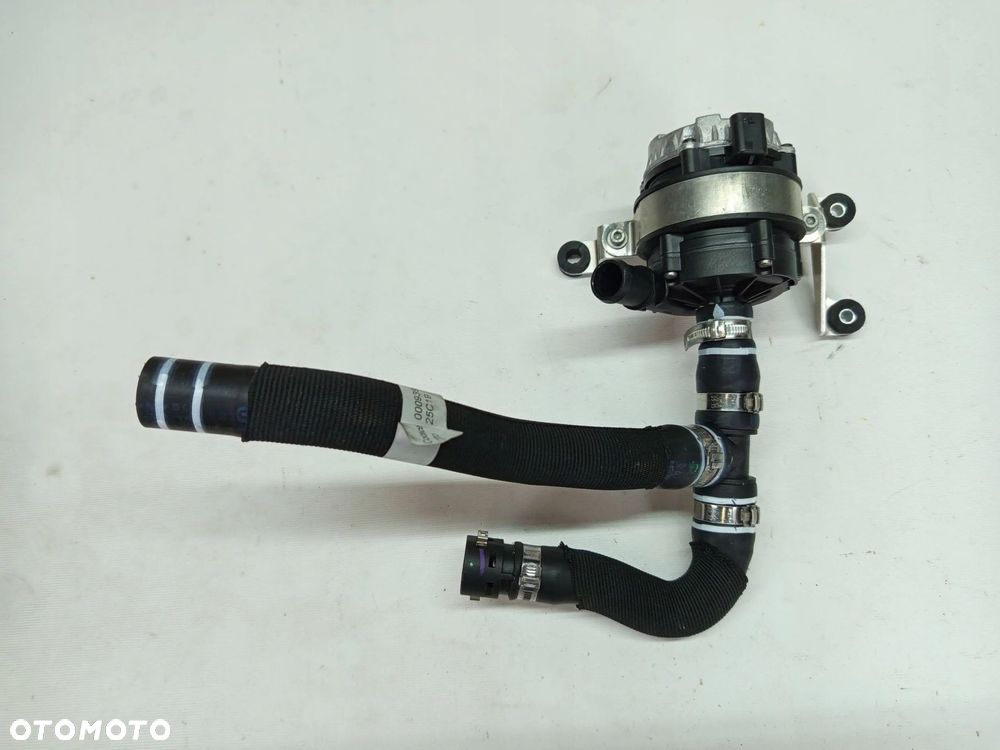 FERRARI PUROSANGUE F175 SF90 F173 296 GTB F171 POMPA WODY WĘŻE 838313 - 1