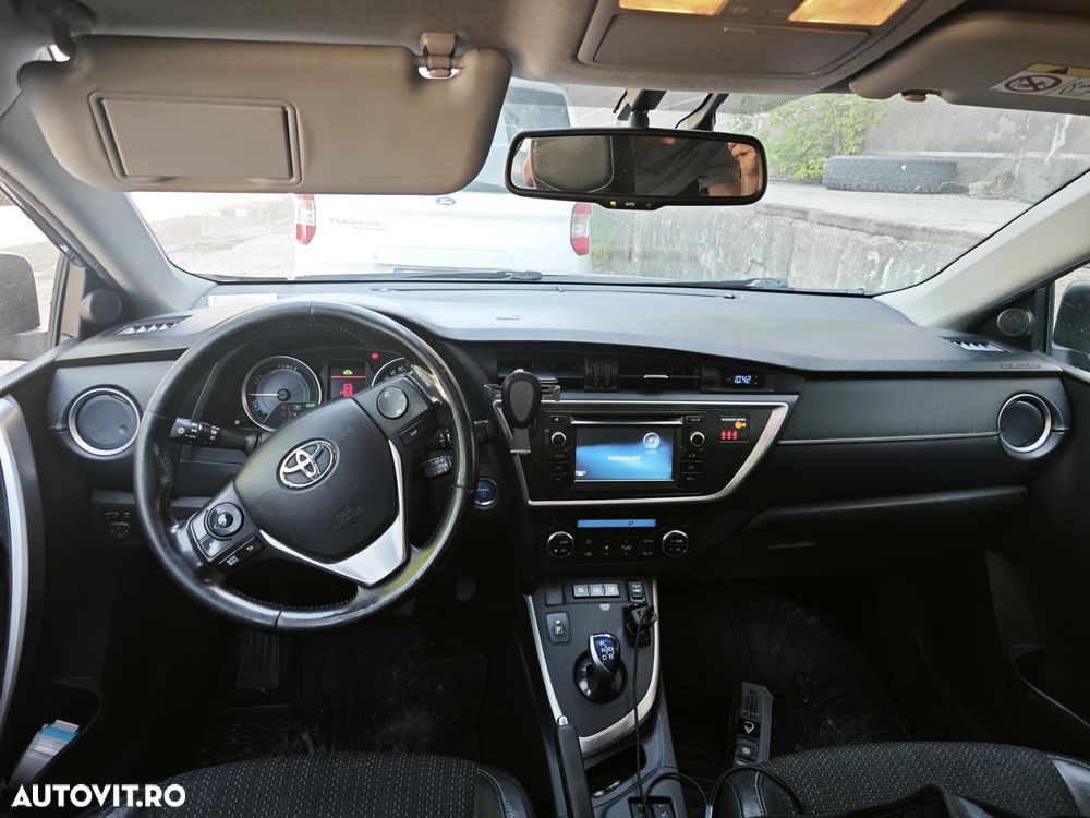Toyota Auris - 16