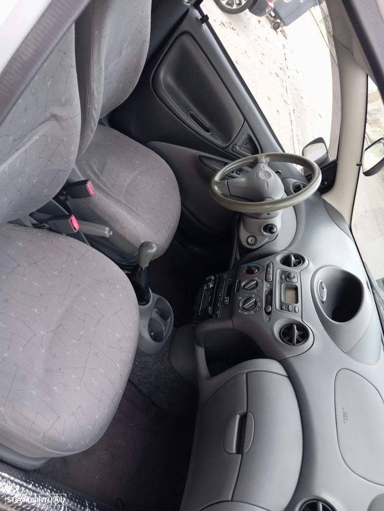 Toyota Yaris 1.0 Terra DA+ABS+CD+AC - 16