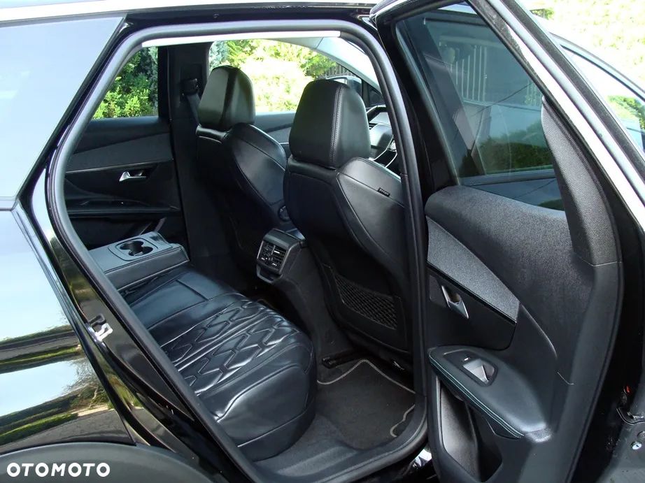 Peugeot 3008 1.6 PureTech Hybrid4 PHEV Allure S&S EAT8 - 14