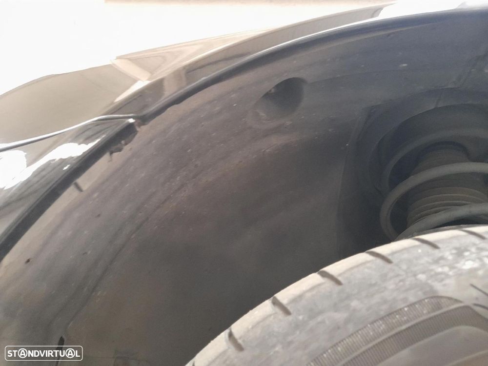 Cava roda frente esquerda MERCEDES-BENZ Classe C Carrinha (S203) - 2