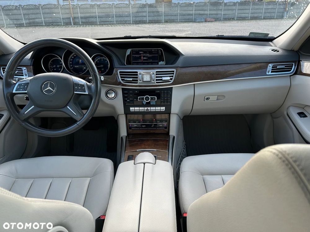 Mercedes-Benz Klasa E 250 CDI 7G-TRONIC Elegance - 2