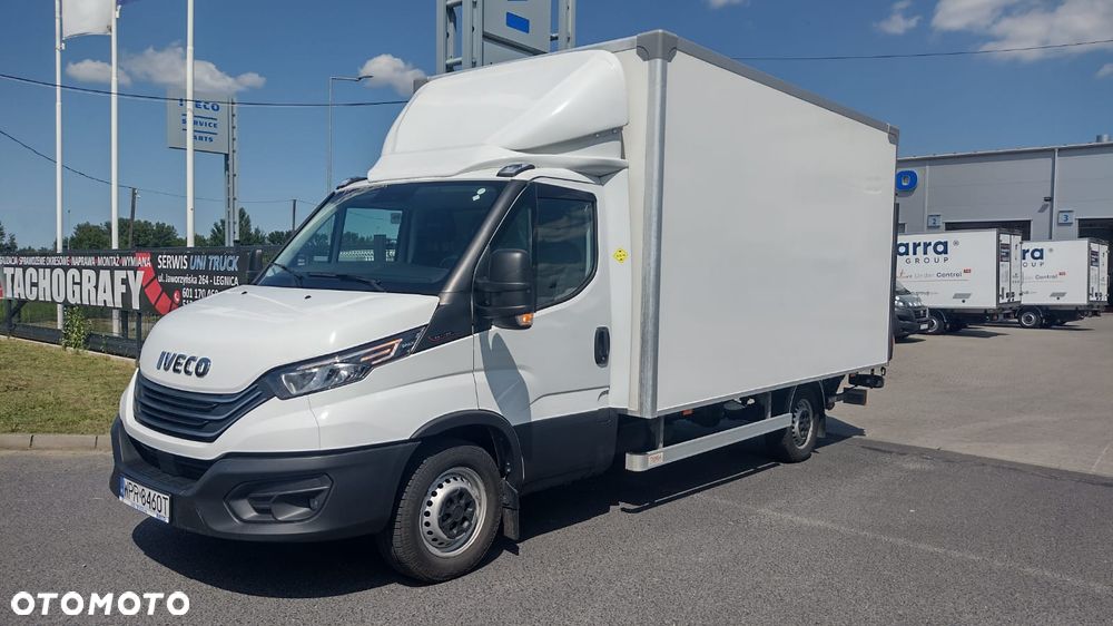 Iveco DAILY 35S18 3.0 180KM KONTENER WINDA 750kg 8EP - 18