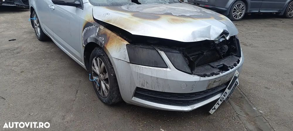 Dezmembrari / Dezmembrez Skoda Octavia 3 1.6 TDI DGTE cutie viteze manuala 5 trepte cod culoare LA7W - 1